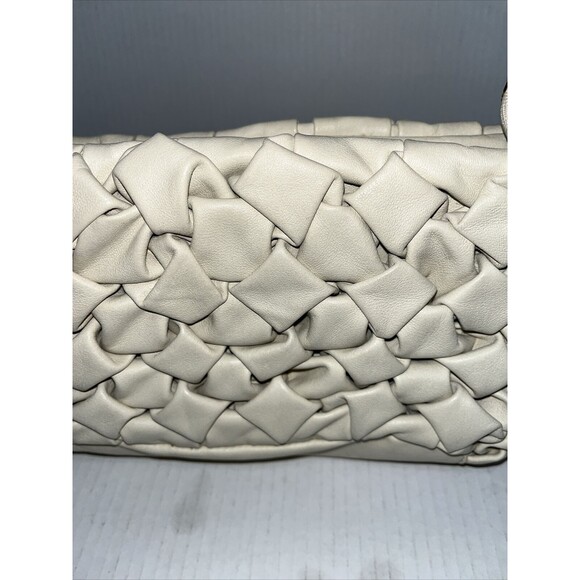 Ashreil Ivory Puffer Leather Shoulder Handbag - Picture 3 of 6